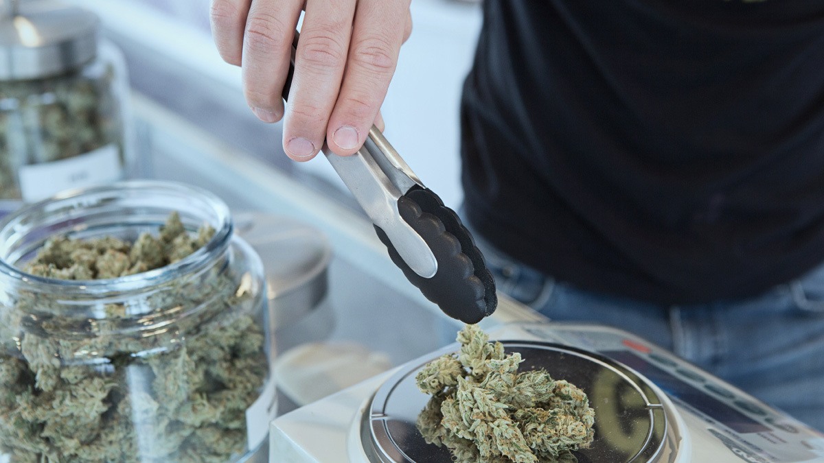 Arizona Medical Marijuana Sales Continue To Drop As Recreational Purchases Grow