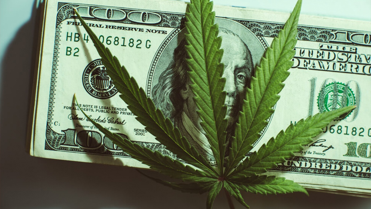 Illinois Continues to Make More Money From Weed Than Booze